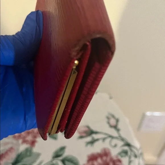 Louis Vuitton Red Textured Accessory - Picture 7 of 7